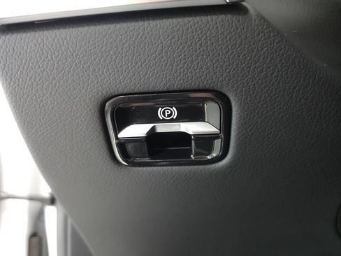 Used 2024 Mercedes-Benz S 580 4MATIC Sedan image 10
