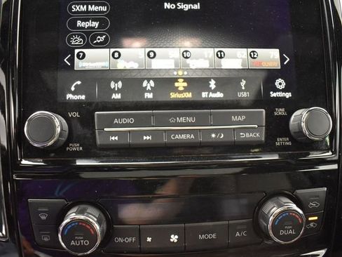 Used 2021 Nissan Titan Platinum Reserve w/ Moonroof Package image 23