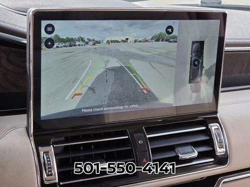 Used 2024 Lincoln Navigator Premiere AWD/4WD image 25
