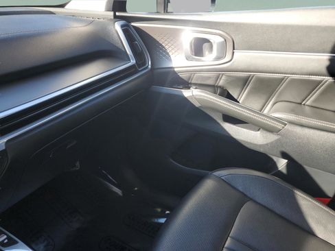 Certified 2024 Kia Sorento SX image 24