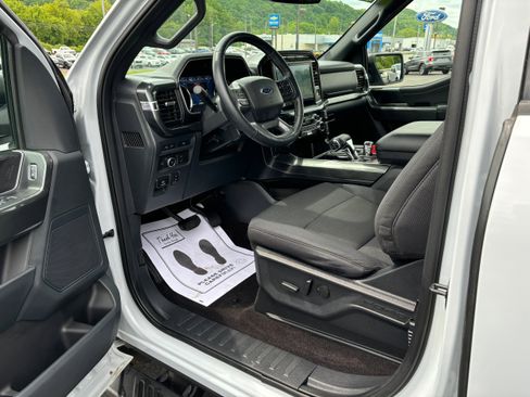 Used 2022 Ford F150 XLT w/ Equipment Group 302A High AWD/4WD image 11