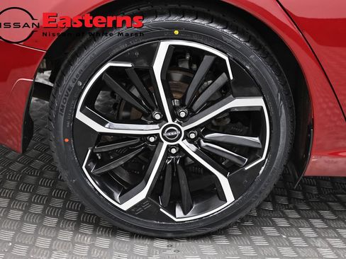 Used 2023 Nissan Altima 2.5 SR w/ SR Premium Package FWD image 29