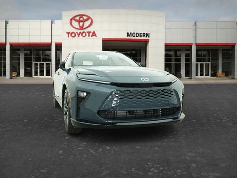 New 2026 Toyota Crown Signia AWD/4WD image 5