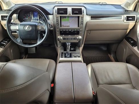 Used 2017 Lexus GX 460 image 20