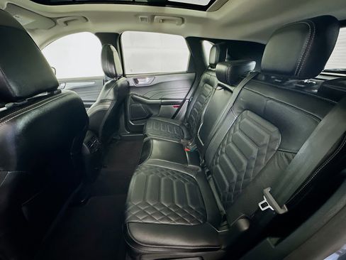 Used 2023 Ford Escape SE w/ PHEV Premium Package image 29