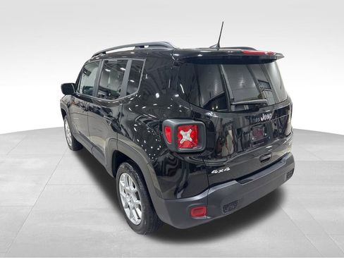 Certified 2022 Jeep Renegade Latitude image 24