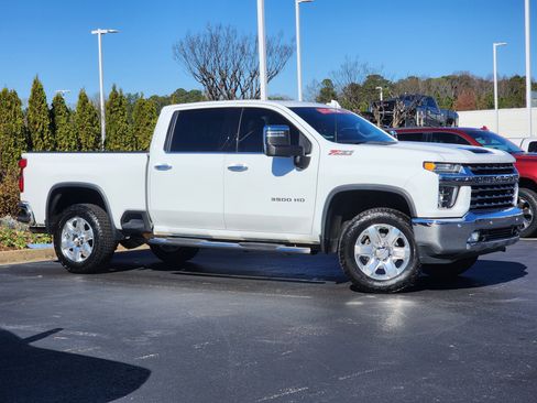Used 2020 Chevrolet Silverado 3500 LTZ w/ LTZ Premium Package image 3