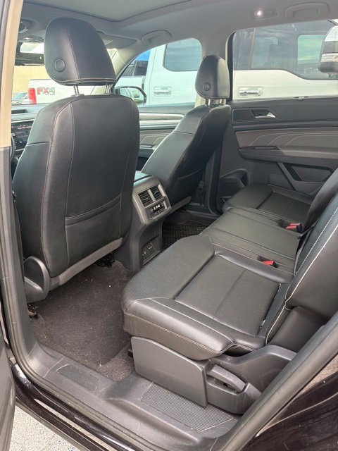 Used 2023 Volkswagen Atlas SE w/ Panoramic Sunroof Package FWD image 6