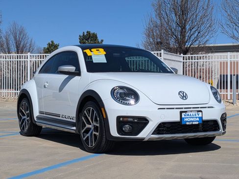 Used 2018 Volkswagen Beetle 2.0T Dune image 4