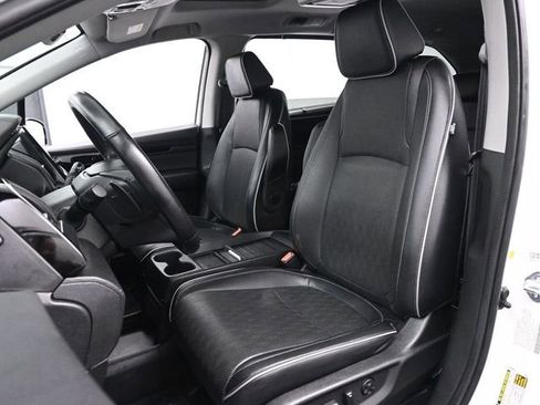 Used 2023 Honda Odyssey Elite image 11