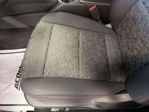 Used 2023 Chevrolet Colorado Z71 w/ Z71 Convenience Package 2 image 12