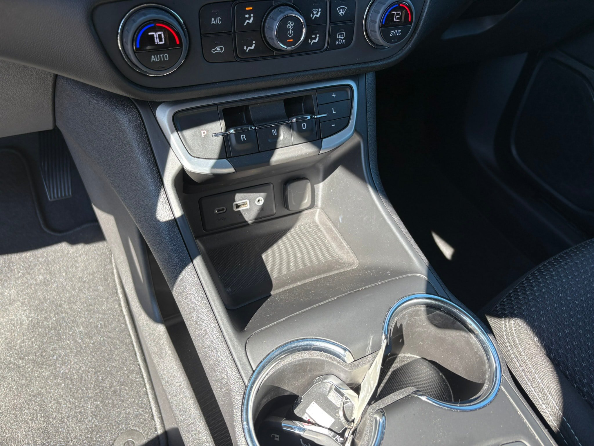 Used 2023 GMC Terrain SLE w/ Driver Convenience Package FWD image 24