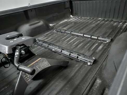 Used 2010 Ford F250 Lariat image 14