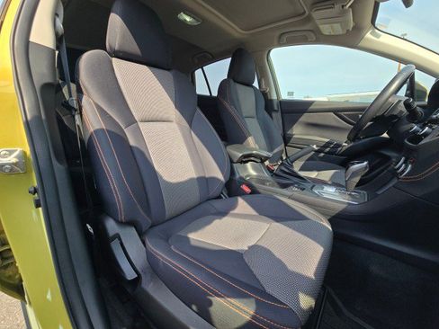 Used 2022 Subaru Crosstrek 2.0i Premium w/ Moonroof Package image 12