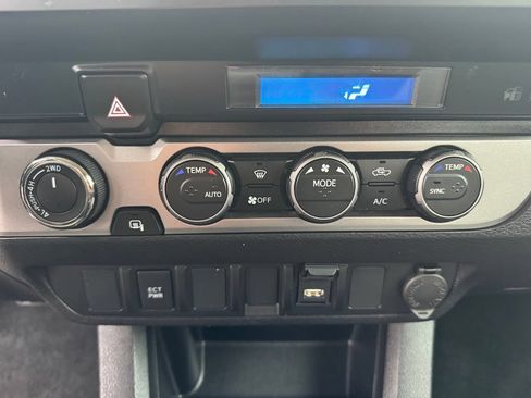 Used 2023 Toyota Tacoma SR AWD/4WD image 31