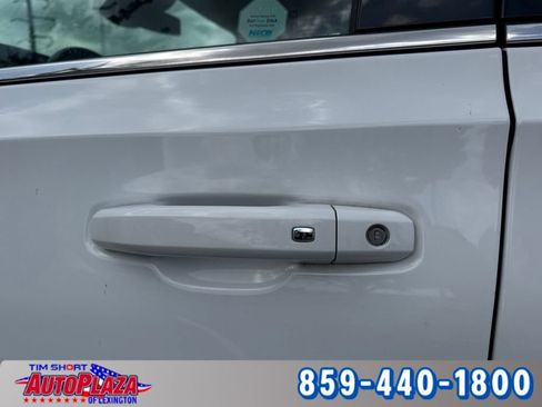 Used 2023 Chevrolet Suburban LT RWD image 20