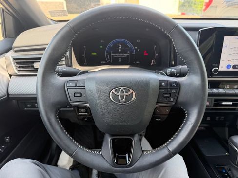 Certified 2025 Toyota Camry SE AWD/4WD image 13