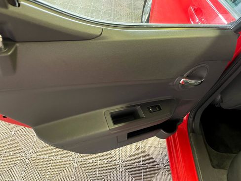 Used 2009 Dodge Avenger SXT image 21