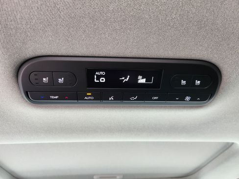 Certified 2026 Hyundai Palisade Limited AWD/4WD image 24