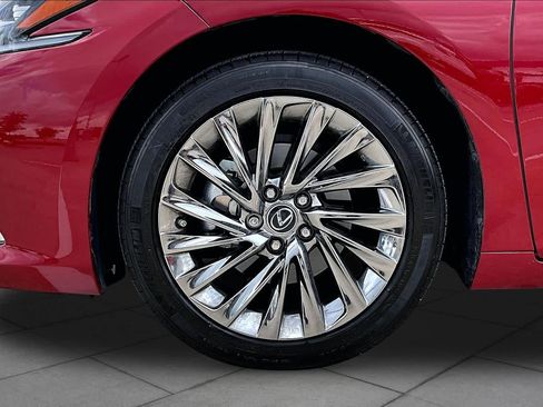 Used 2025 Lexus ES 350 Ultra Luxury w/ Accessory Package (Z1) FWD image 11