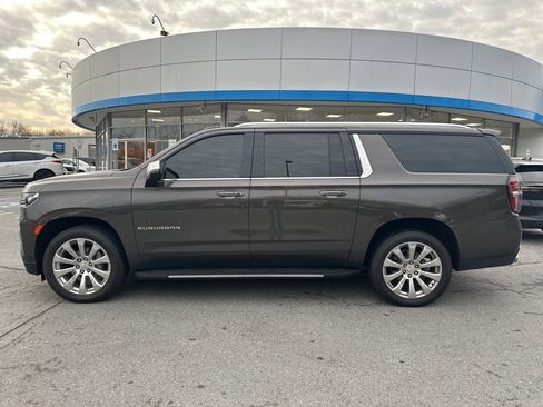 Used 2021 Chevrolet Suburban Premier image 8