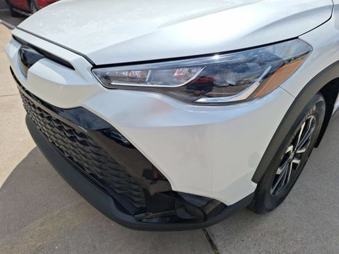 Used 2024 Toyota Corolla Cross AWD Hybrid image 10