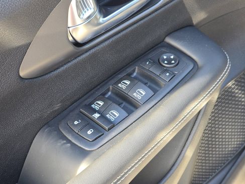 New 2026 Chrysler Pacifica Select image 31