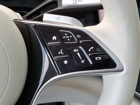 Used 2023 Mercedes-Benz EQS 580 4MATIC SUV image 29