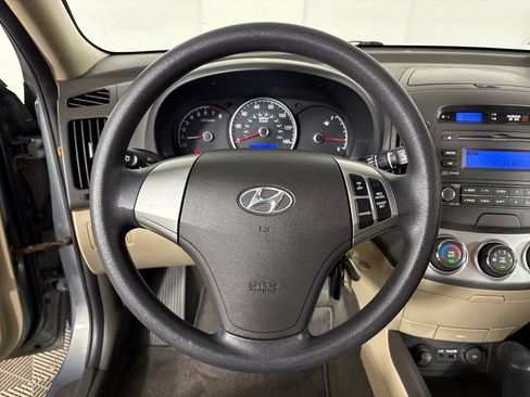 Used 2010 Hyundai Elantra GLS FWD image 13