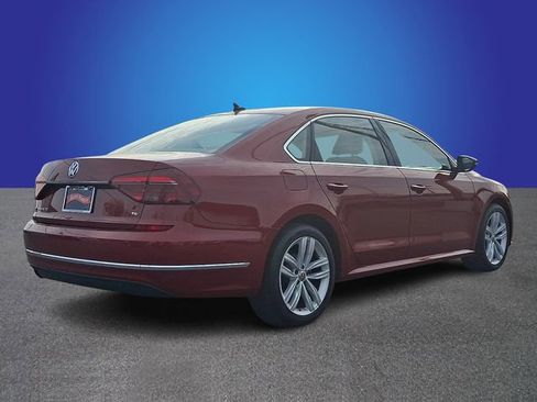 Used 2018 Volkswagen Passat 2.0T SE image 4