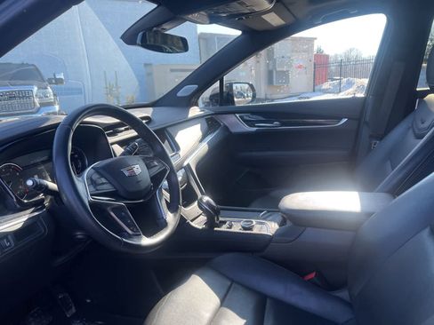 Certified 2024 Cadillac XT5 Premium Luxury w/ LPO, Floor Liner Package image 9