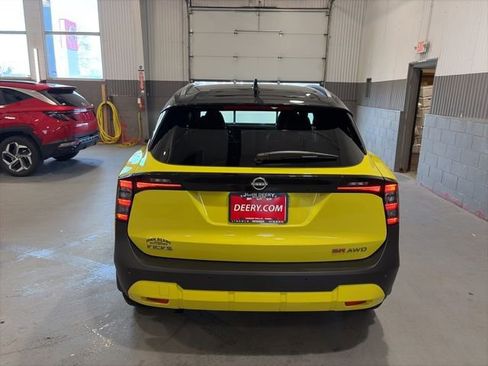 New 2026 Nissan Kicks SR image 9