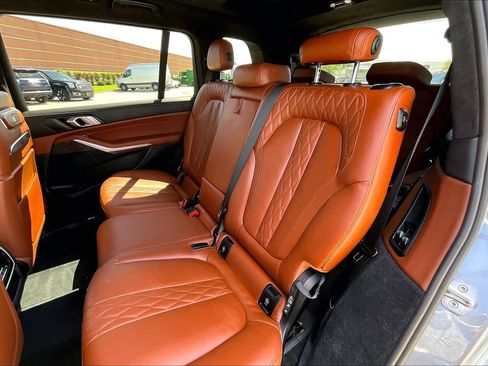 Used 2024 BMW X7 xDrive40i w/ M Sport Package image 21