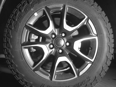 Used 2025 Jeep Compass Trailhawk image 12