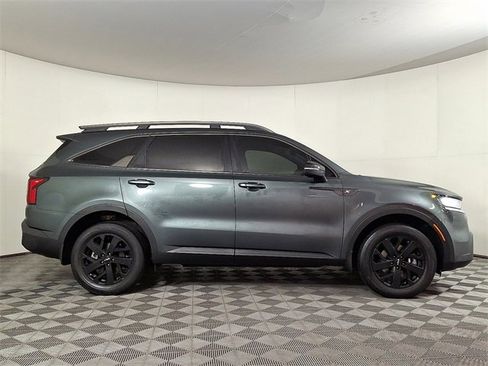 Used 2023 Kia Sorento S w/ Panoramic Sunroof Package image 10