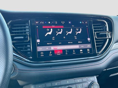 Certified 2025 Dodge Durango GT w/ Blacktop Package AWD/4WD image 20
