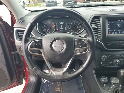 Used 2019 Jeep Cherokee Latitude Plus w/ Comfort/Convenience Group image 24