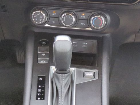 Used 2025 Nissan Kicks SV FWD image 20