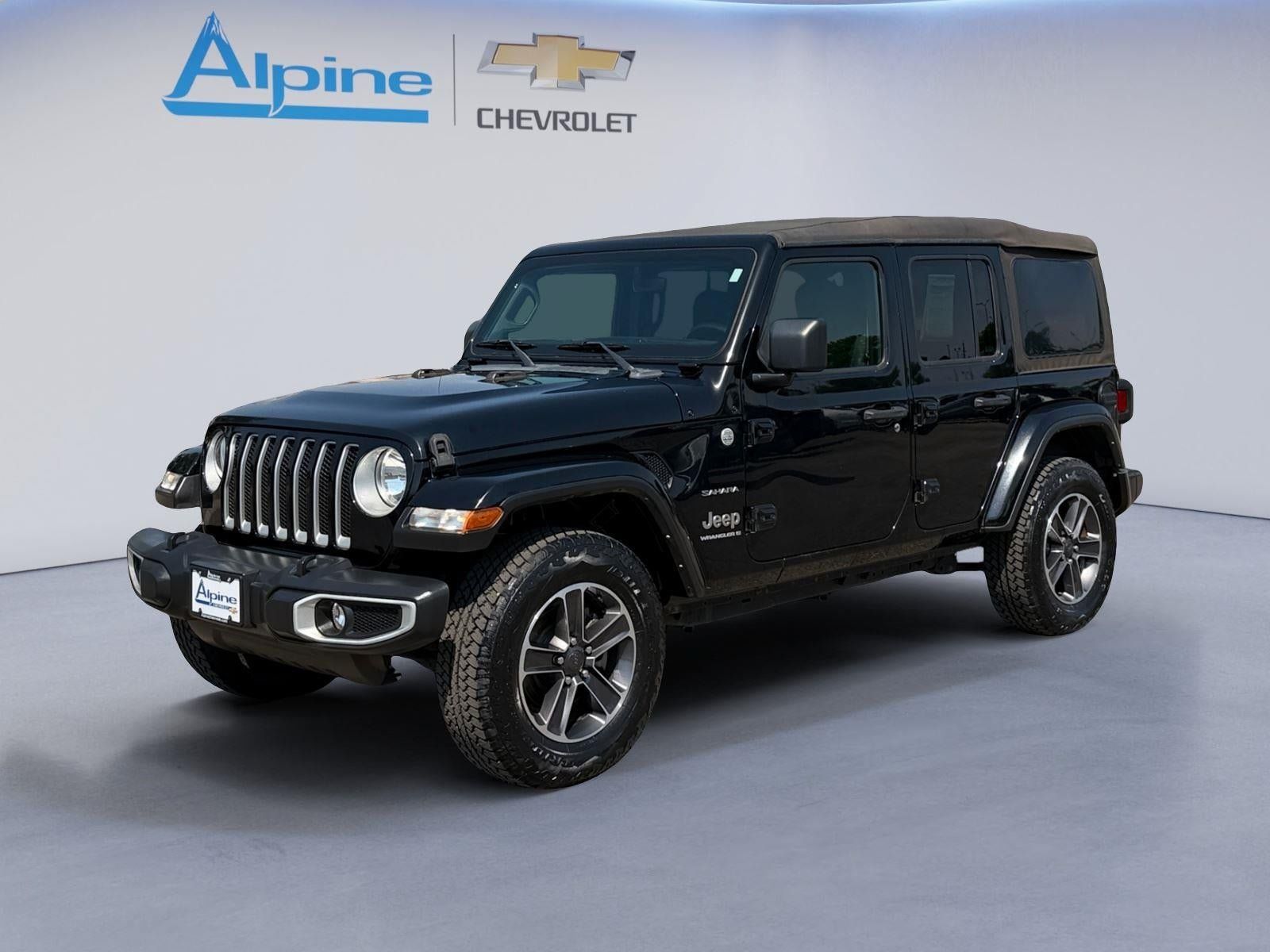 Used 2023 Jeep Wrangler Unlimited Sahara w/ Cold Weather Group AWD/4WD image 1