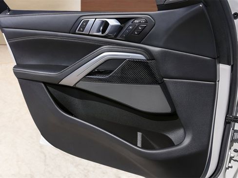 Used 2023 BMW X6 M50i w/ Executive Package image 23