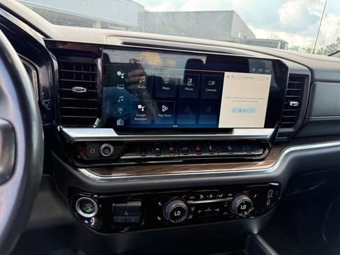 Used 2023 Chevrolet Silverado 1500 RST image 17