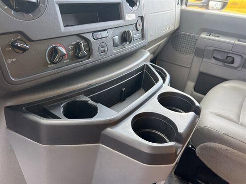 Used 2022 Ford E-350 and Econoline 350 Super Duty RWD image 20