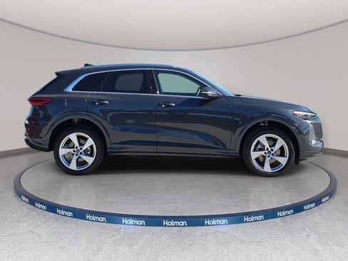Certified 2025 Audi Q5 Premium Plus w/ Premium Plus AWD/4WD image 5