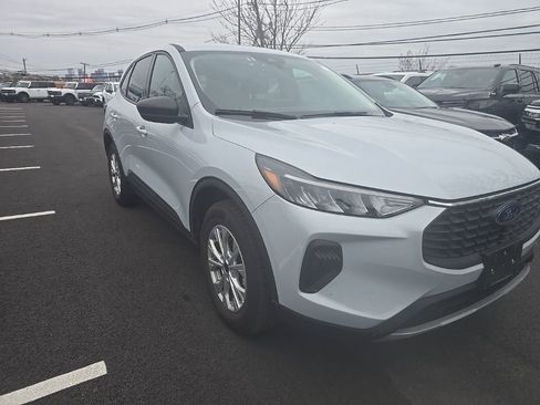 Used 2025 Ford Escape Active AWD/4WD image 3