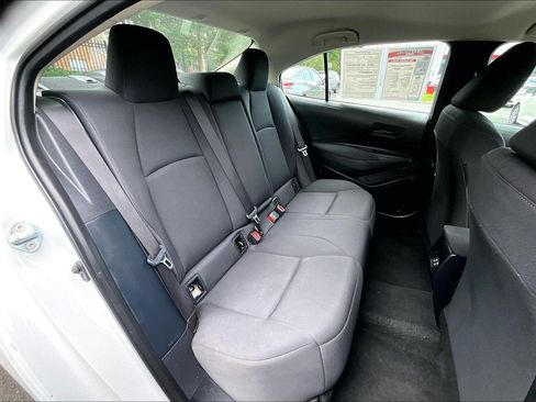 Used 2024 Toyota Corolla LE FWD image 25