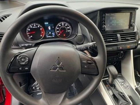 Used 2022 Mitsubishi Eclipse Cross ES image 13