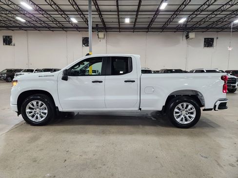 Used 2022 Chevrolet Silverado 1500 Custom image 7