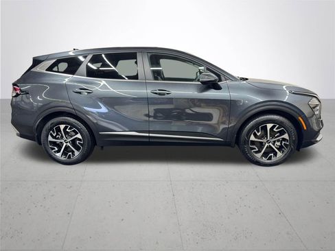 Used 2025 Kia Sportage EX FWD image 8