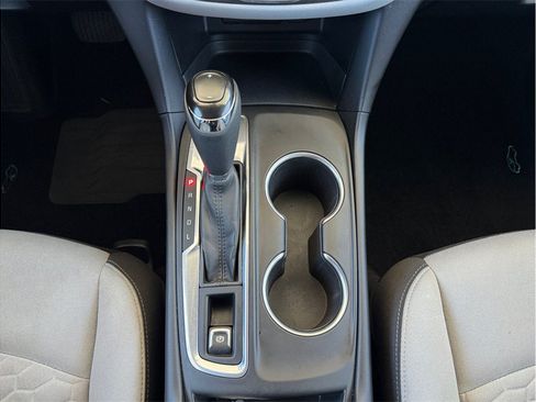 Used 2019 Chevrolet Equinox LS FWD image 11