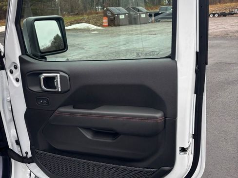 New 2026 Jeep Wrangler Unlimited Rubicon image 18